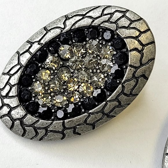 Grey and Black Oval Earrings with Rhinestones - Picture 5 of 10